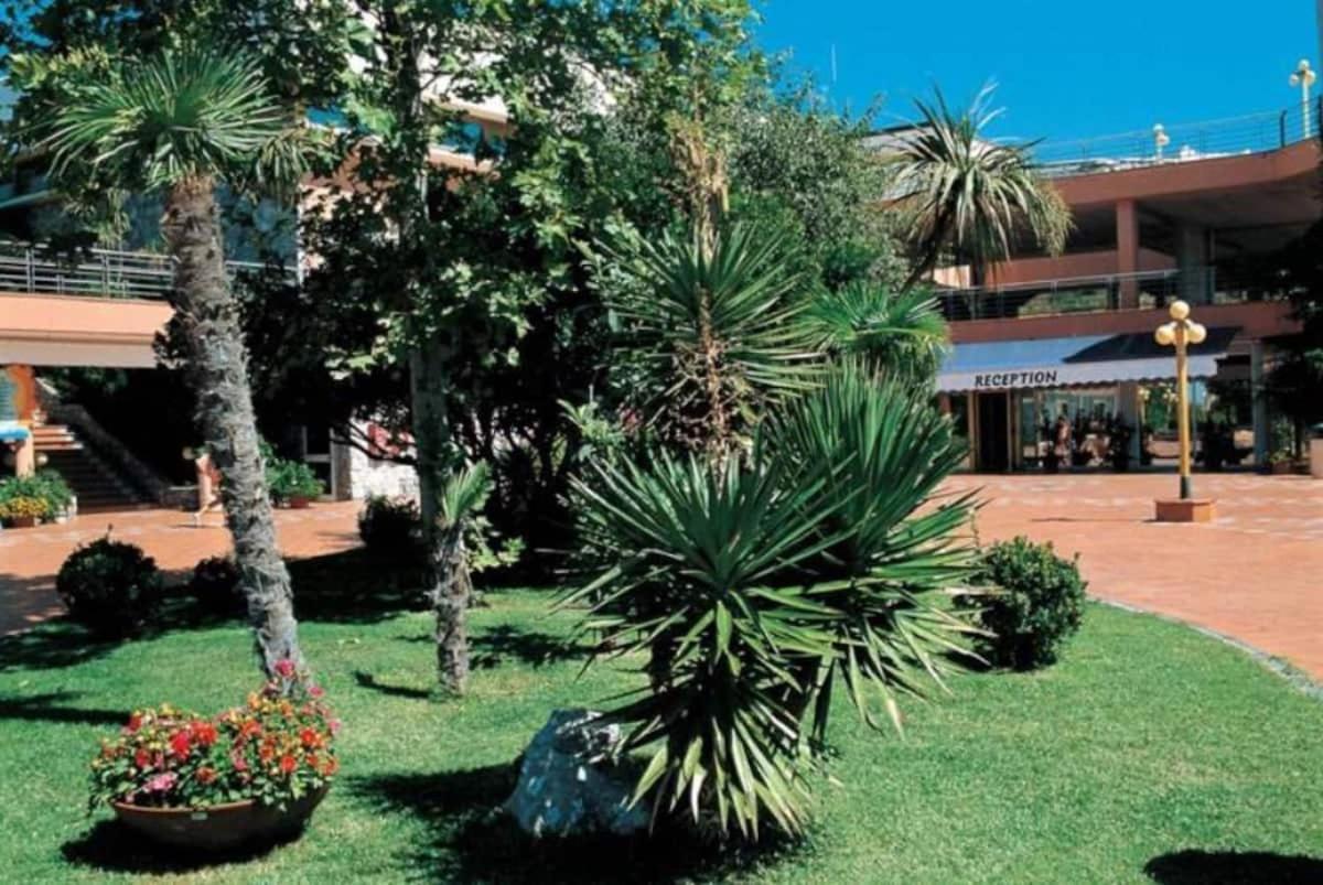 Residence Pianeta Маратеа Екстер'єр фото